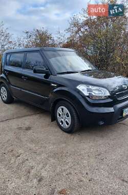 Внедорожник / Кроссовер Kia Soul 2011 в Долинской