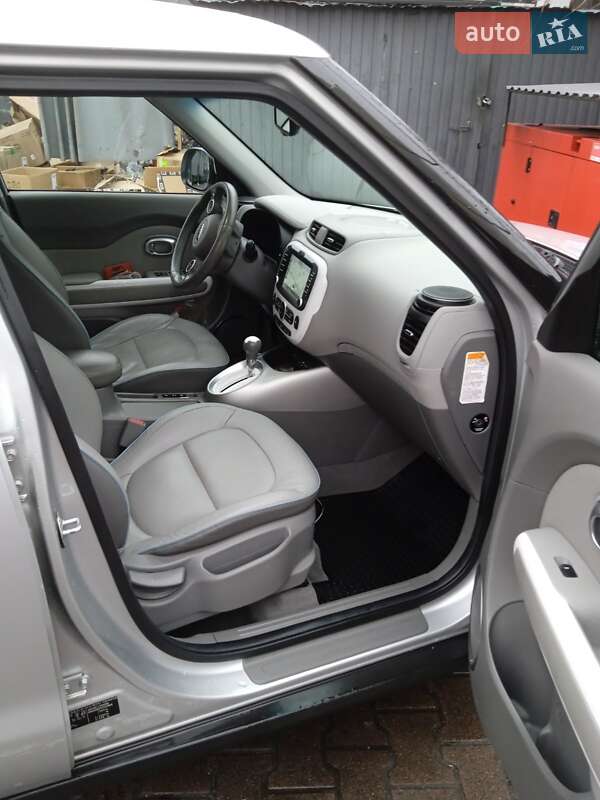 Позашляховик / Кросовер Kia Soul 2016 в Житомирі