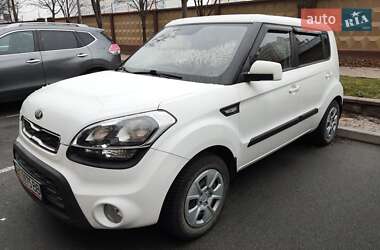 Позашляховик / Кросовер Kia Soul 2013 в Києві