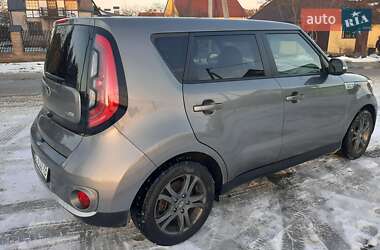 Позашляховик / Кросовер Kia Soul 2015 в Львові