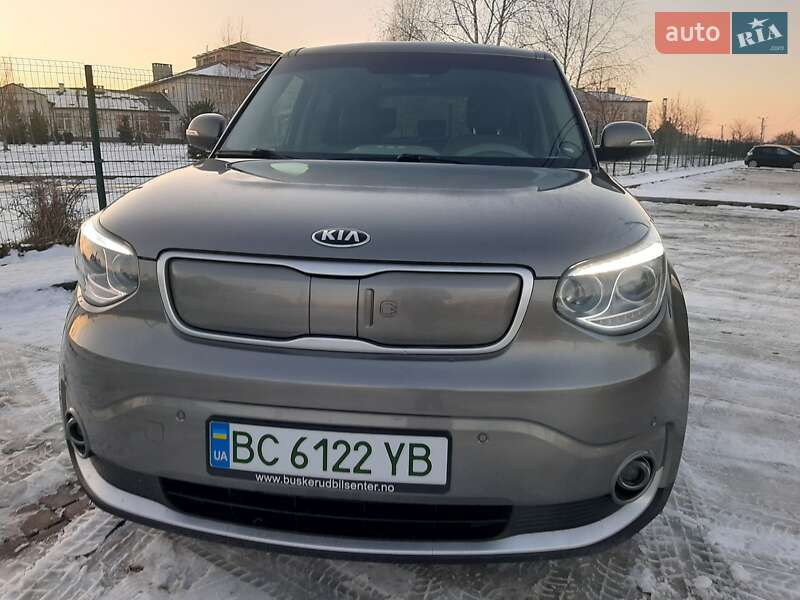 Позашляховик / Кросовер Kia Soul 2015 в Львові