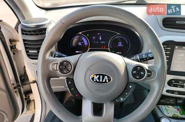 Позашляховик / Кросовер Kia Soul 2015 в Львові