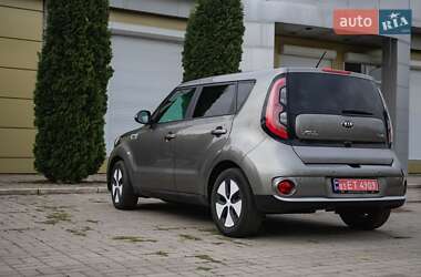 Внедорожник / Кроссовер Kia Soul 2017 в 