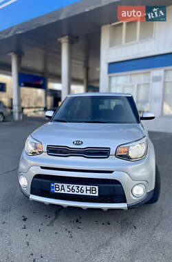 Внедорожник / Кроссовер Kia Soul 2016 в Киеве