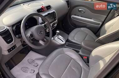 Позашляховик / Кросовер Kia Soul 2015 в 