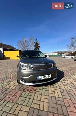 Внедорожник / Кроссовер Kia Soul 2015 в Изяславе