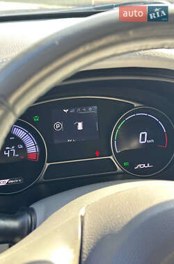 Внедорожник / Кроссовер Kia Soul 2015 в Изяславе