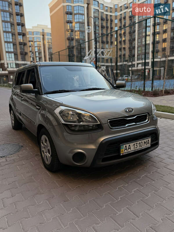 Позашляховик / Кросовер Kia Soul 2011 в Києві