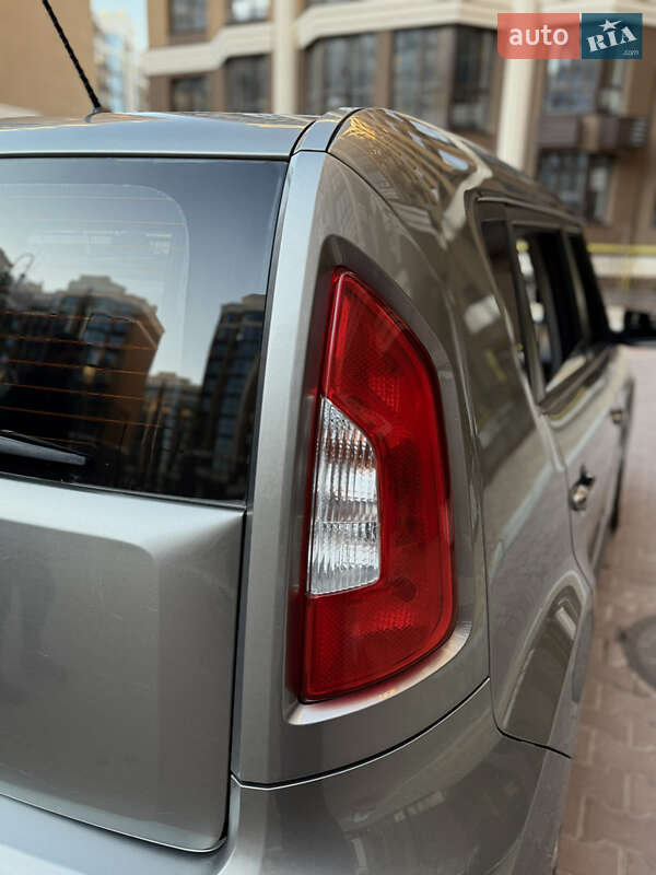 Позашляховик / Кросовер Kia Soul 2011 в Києві