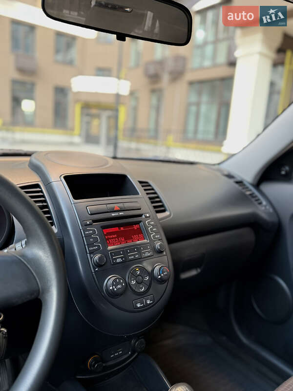 Позашляховик / Кросовер Kia Soul 2011 в Києві