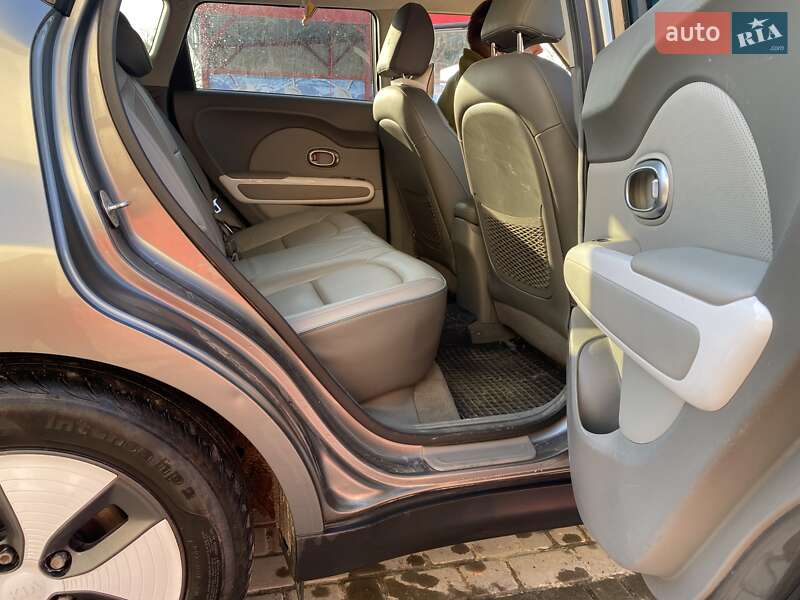 Внедорожник / Кроссовер Kia Soul 2015 в Львове