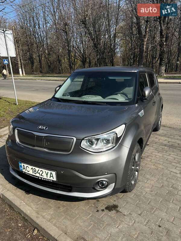 Позашляховик / Кросовер Kia Soul 2015 в Луцьку