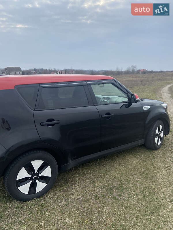 Позашляховик / Кросовер Kia Soul 2015 в Житомирі