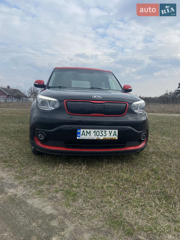 Позашляховик / Кросовер Kia Soul 2015 в Житомирі