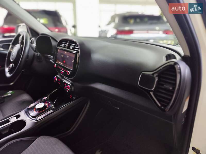 Внедорожник / Кроссовер Kia Soul 2020 в Киеве