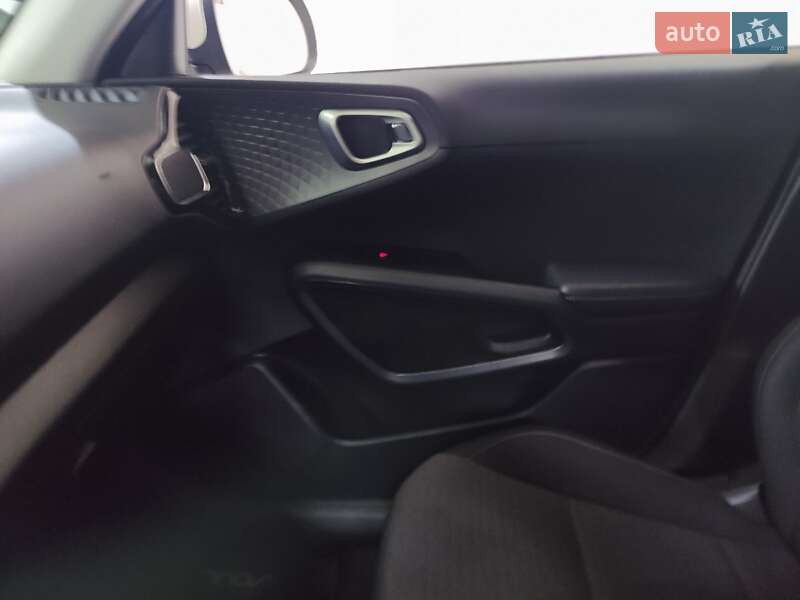Внедорожник / Кроссовер Kia Soul 2020 в Киеве