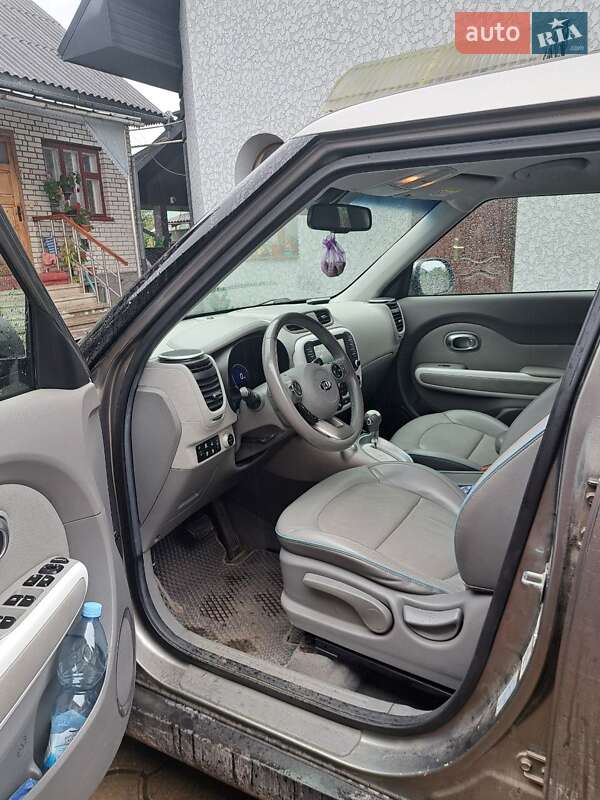 Внедорожник / Кроссовер Kia Soul 2015 в Калуше фото 10 Внедорожник / Кроссовер Kia Soul 2015 в Калуше