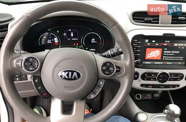 Внедорожник / Кроссовер Kia Soul 2017 в 