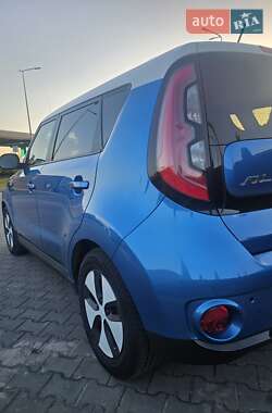Внедорожник / Кроссовер Kia Soul 2014 в 