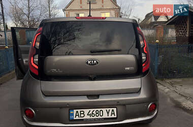 Внедорожник / Кроссовер Kia Soul 2017 в 
