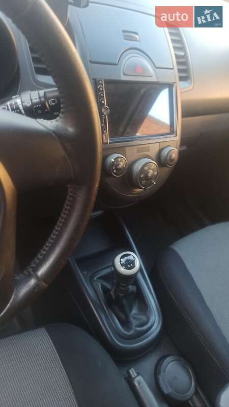 Позашляховик / Кросовер Kia Soul 2009 в Києві
