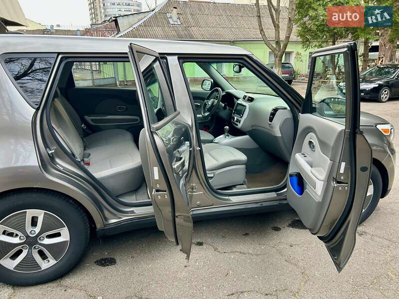 Внедорожник / Кроссовер Kia Soul 2016 в Киеве
