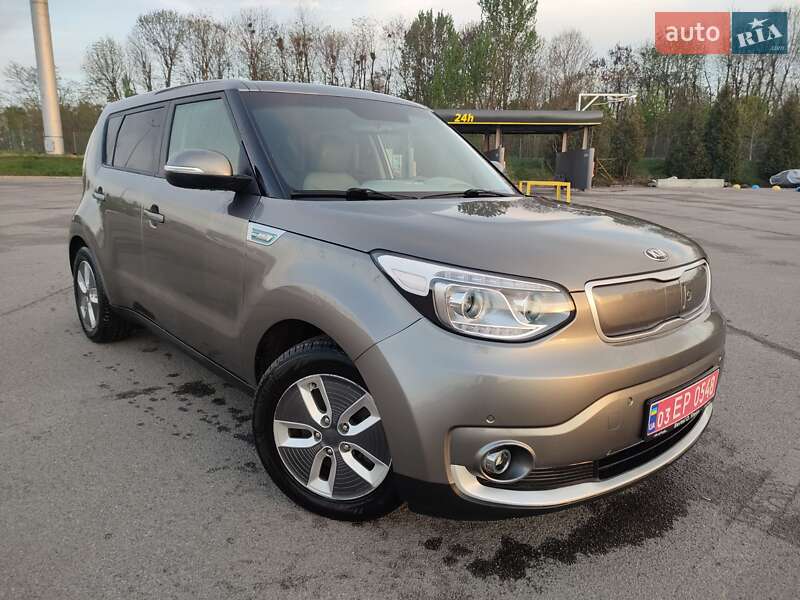 Позашляховик / Кросовер Kia Soul 2018 в 