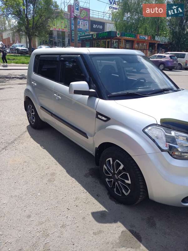 Позашляховик / Кросовер Kia Soul 2011 в Запоріжжі