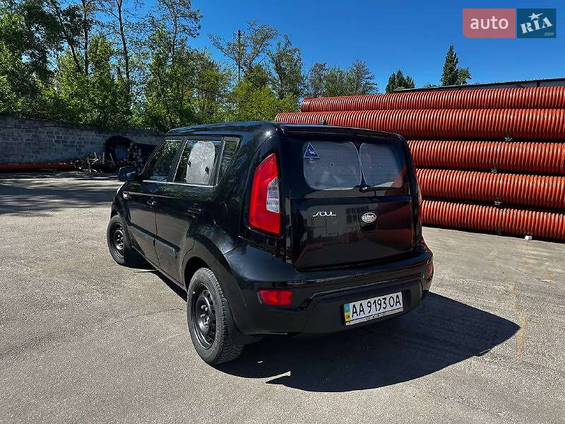 Позашляховик / Кросовер Kia Soul 2011 в Києві