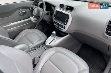 Позашляховик / Кросовер Kia Soul 2015 в 