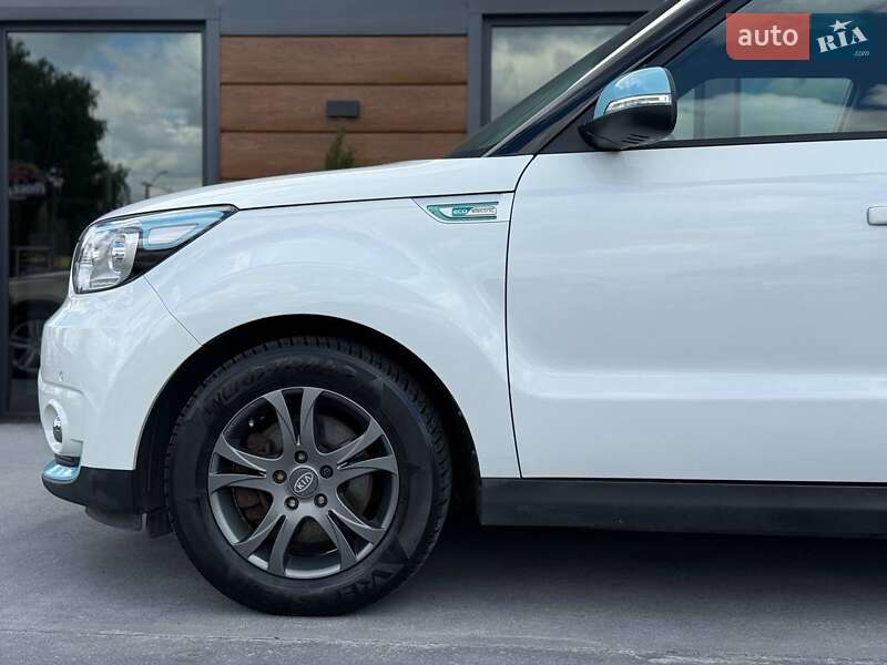 Позашляховик / Кросовер Kia Soul 2014 в Рівному