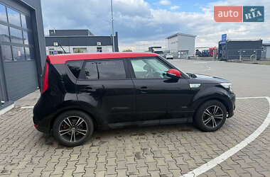 Позашляховик / Кросовер Kia Soul 2016 в 