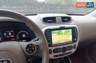 Внедорожник / Кроссовер Kia Soul 2015 в 