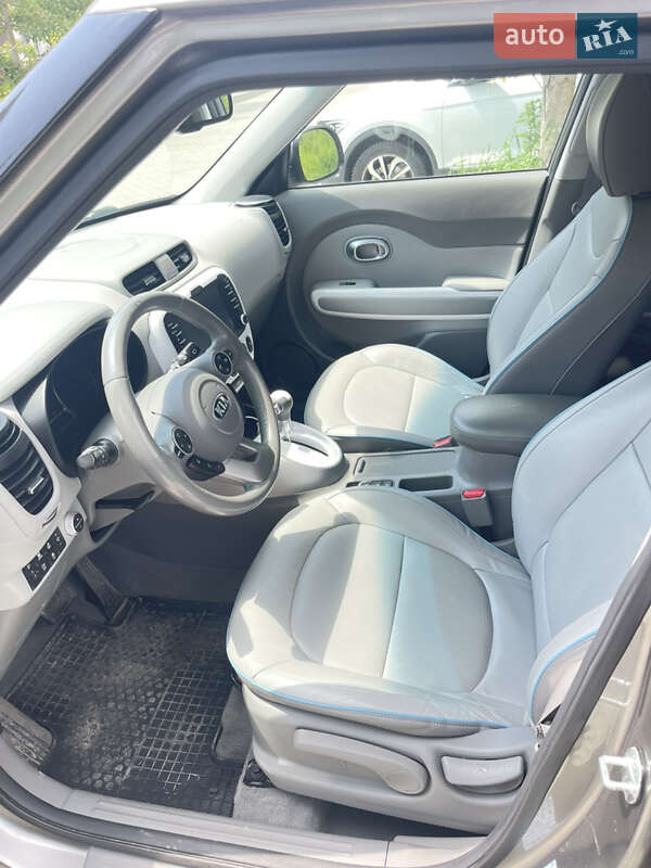 Позашляховик / Кросовер Kia Soul 2015 в Львові