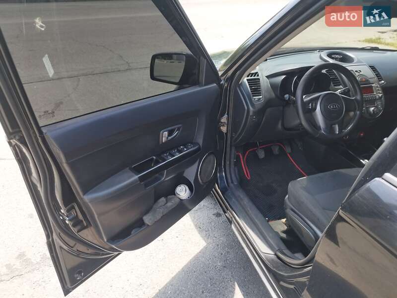 Позашляховик / Кросовер Kia Soul 2011 в Запоріжжі