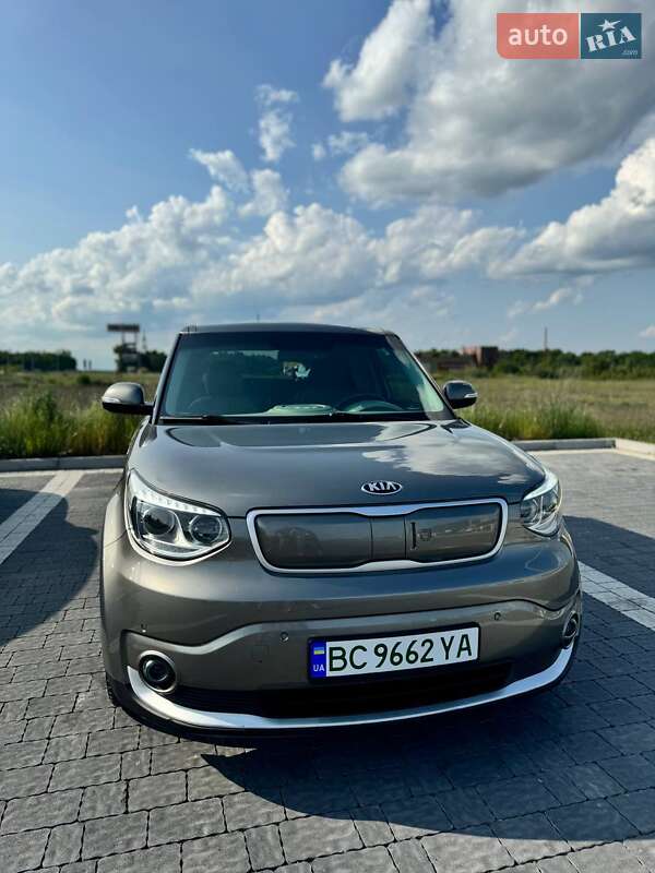 Позашляховик / Кросовер Kia Soul 2015 в Львові