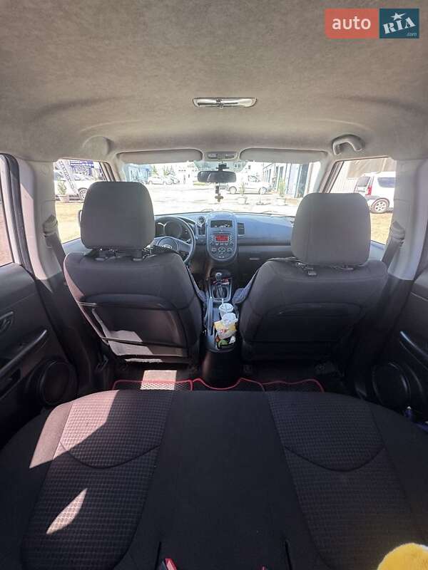 Внедорожник / Кроссовер Kia Soul 2011 в Вишневом