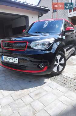 Позашляховик / Кросовер Kia Soul 2014 в 