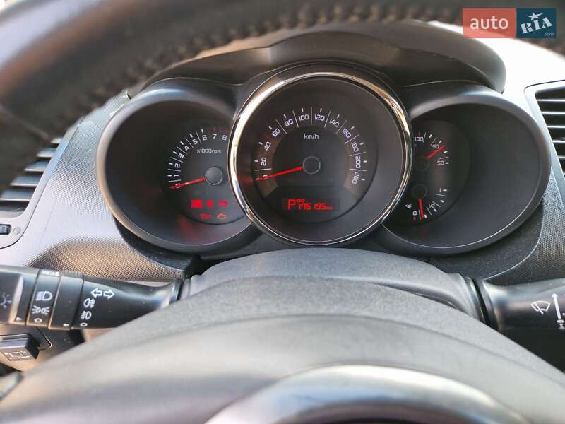 Позашляховик / Кросовер Kia Soul 2010 в Вінниці