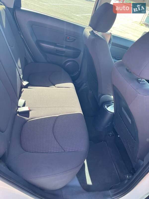 Позашляховик / Кросовер Kia Soul 2012 в Києві