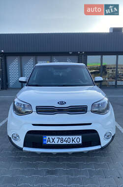 Внедорожник / Кроссовер Kia Soul 2016 в 