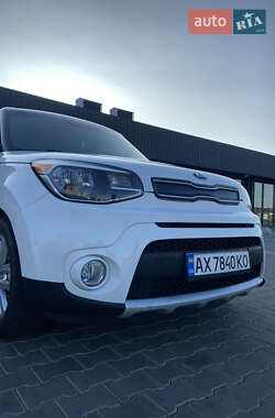 Внедорожник / Кроссовер Kia Soul 2016 в 