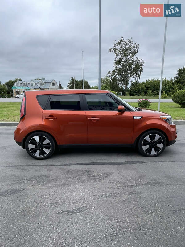 Внедорожник / Кроссовер Kia Soul 2017 в Ровно