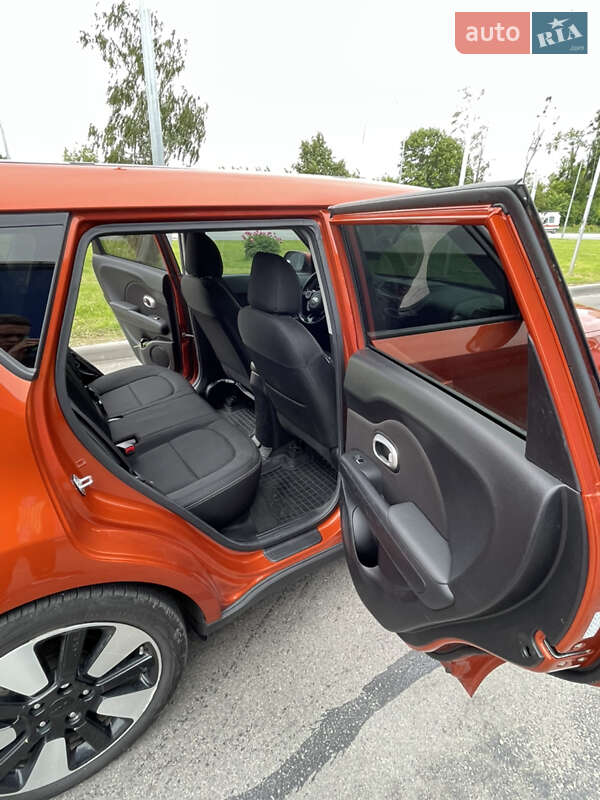 Внедорожник / Кроссовер Kia Soul 2017 в Ровно