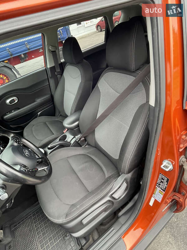 Внедорожник / Кроссовер Kia Soul 2017 в Ровно