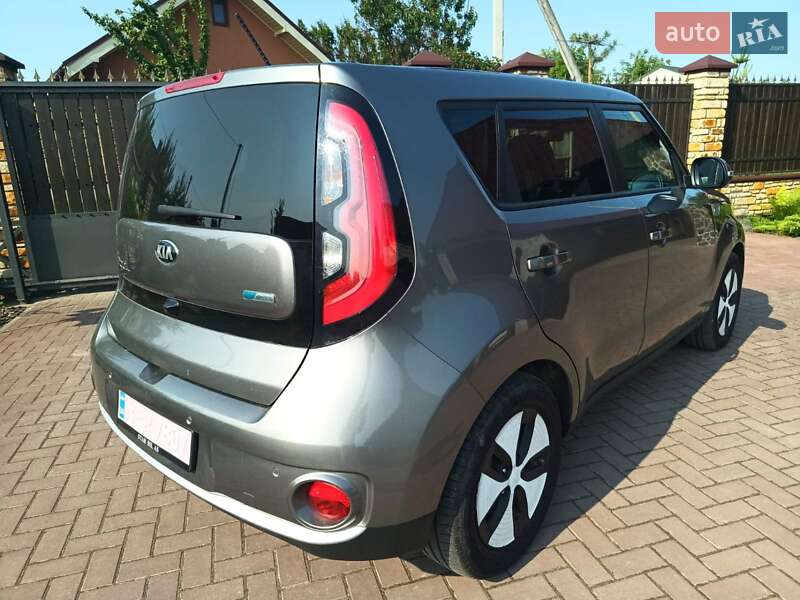 Позашляховик / Кросовер Kia Soul 2017 в Луцьку