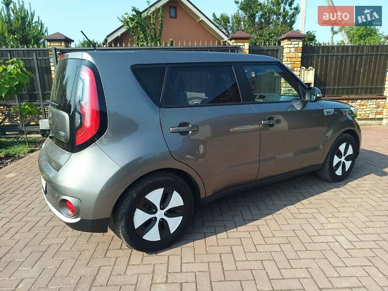 Позашляховик / Кросовер Kia Soul 2017 в Луцьку