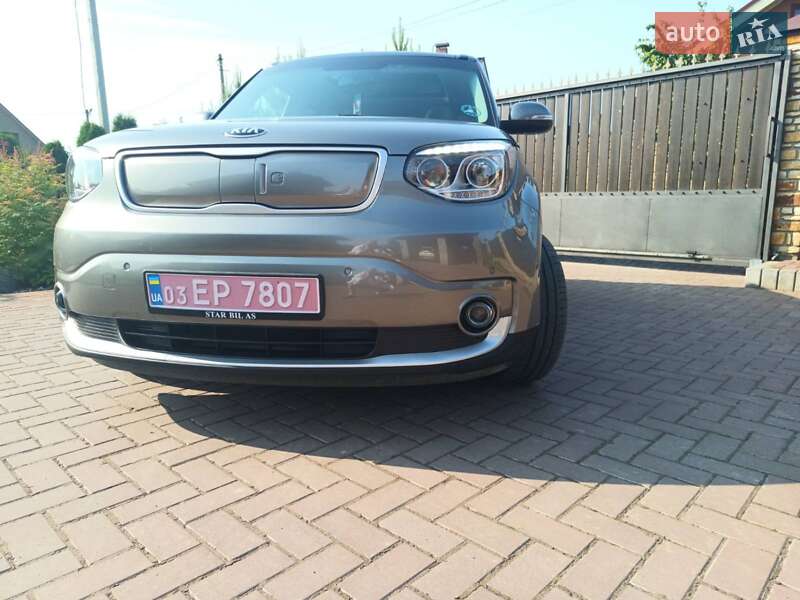 Позашляховик / Кросовер Kia Soul 2017 в Луцьку