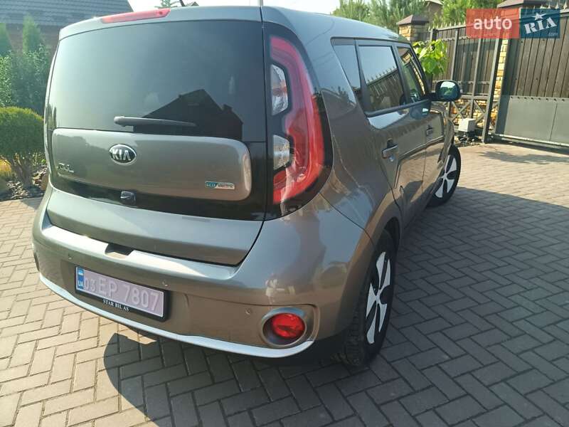 Позашляховик / Кросовер Kia Soul 2017 в Луцьку