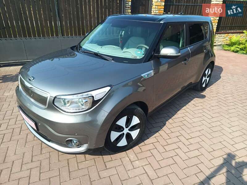 Позашляховик / Кросовер Kia Soul 2017 в Луцьку